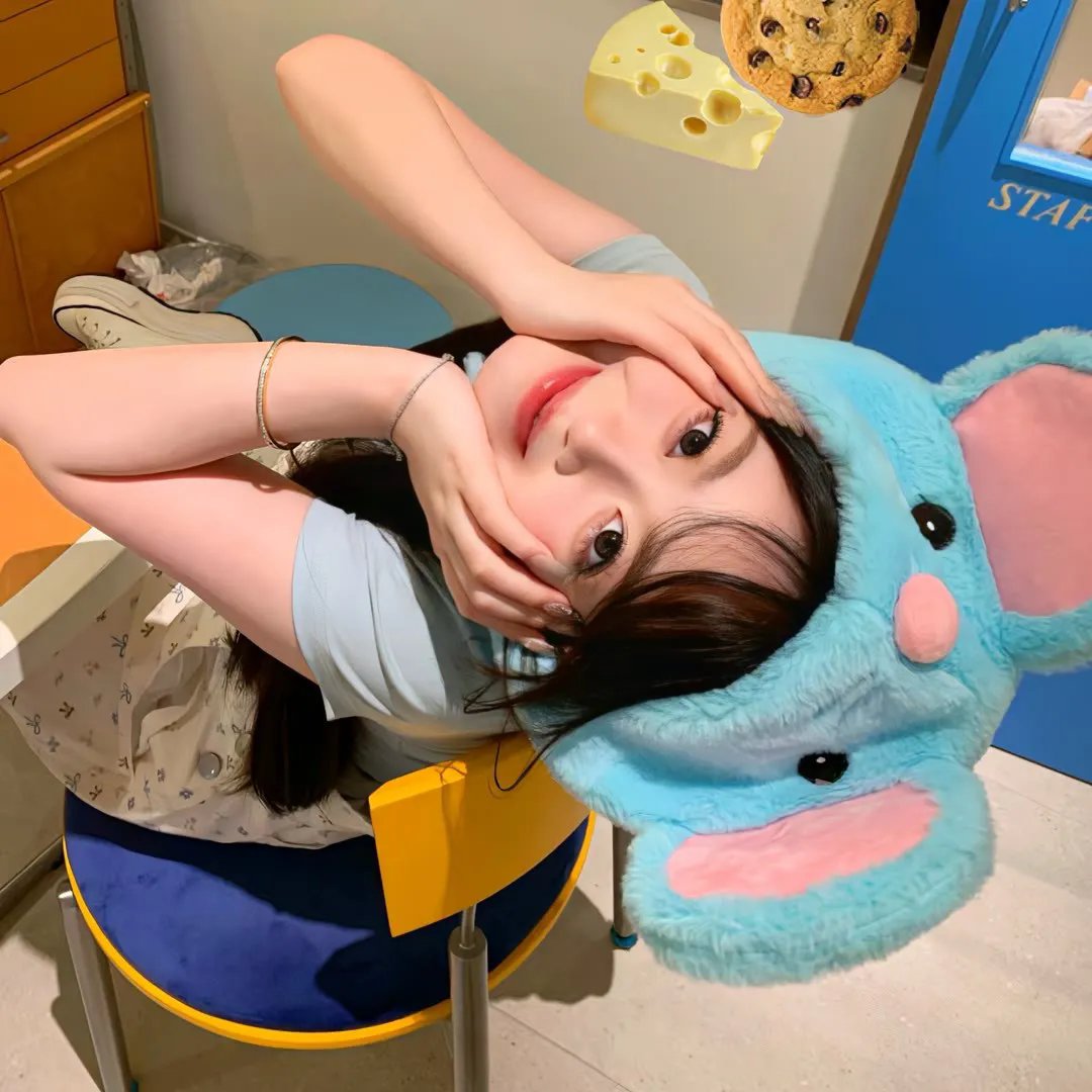 亲吻的人们 海报
